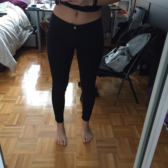 High Waisted Jeans - H&M Black Roller Jeans - 6 US / 27'' - Picture 4 of 4